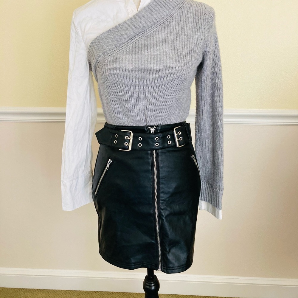 NWT FOREVER 21 BLACK HIGH WAIST SKIRT